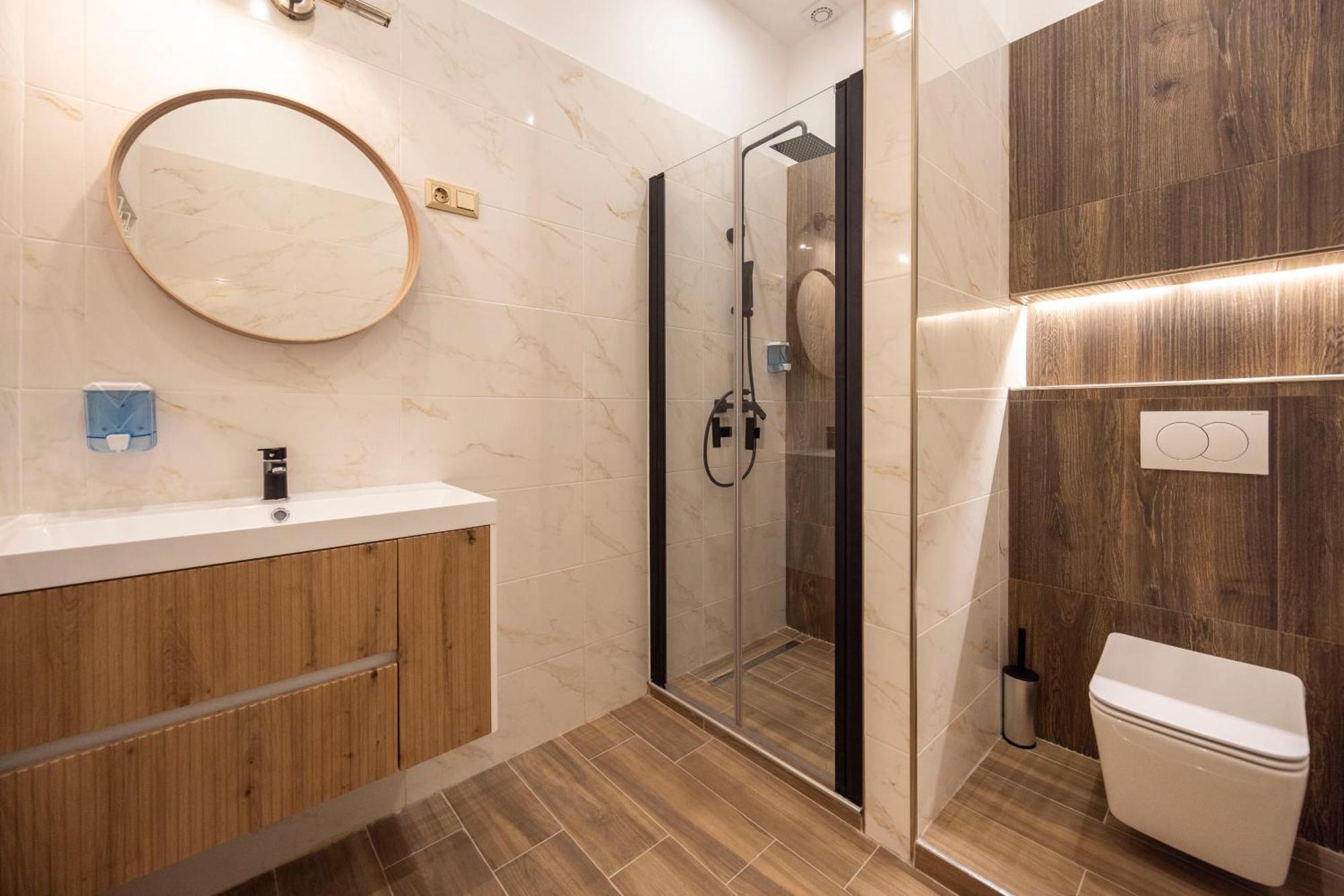 Exclusive Downtown Quentin Residence By Prestige Homes Будапеща Екстериор снимка